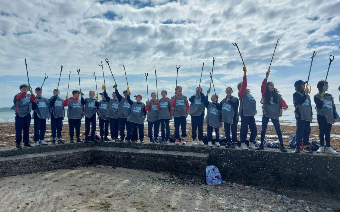 Primary school students learn to Think Before You Flush on Cork beaches with Clean Coasts Ballynamona